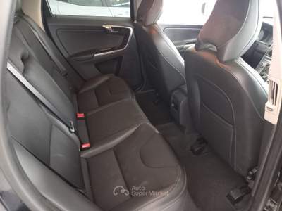Volvo XC60 Vettura bellissima 4WD Nero usata LIVORNO