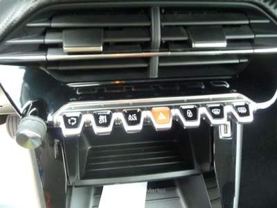 Peugeot 2008 BlueHDi 110 S&S Active Grigio usata Tolentino