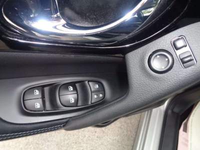 Nissan Qashqai 1.7 dCi 150 CV Business Grigio usata Tolentino