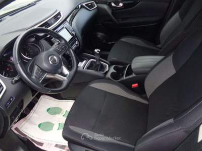 Nissan Qashqai 1.7 dCi 150 CV Business Grigio usata Tolentino