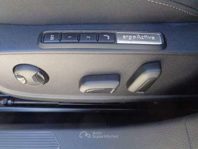Volkswagen Golf 1.5 TGI DSG Style Bianco usata Tolentino