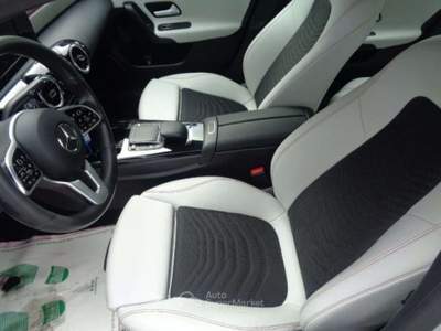 Mercedes-Benz Classe A d Automatic Business KM52000 Argento usata Tolentino