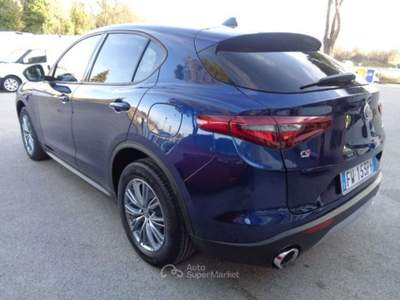 Alfa Romeo Stelvio 2.2 Turbodiesel 190 CV AT8 Q4 Executive Blu/Azzurro usata Tolentino