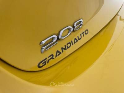 Peugeot 208 II 2019 -  1.2 puretech Active Pack s&s 75cv Giallo usata Novi Ligure