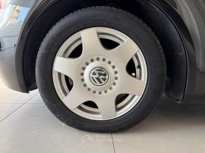 Volkswagen New Beetle 1.6 Nero usata AGROPOLI
