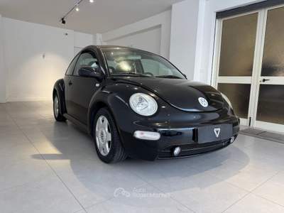 Volkswagen New Beetle 1.6 Nero usata AGROPOLI