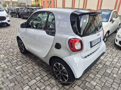 Smart ForTwo Fortwo 1.0 Passion 71cv twinamic Bianco usata LECCO