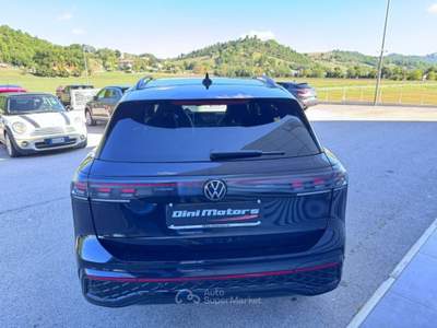 Volkswagen Tiguan 1.5 eTSI 150CV GANCIO DSG R-Line Plus PARI A NUOVO Nero usata Sant'Angelo in vado