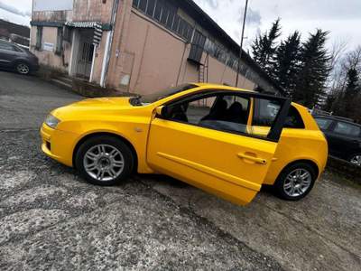 Fiat Stilo 3p 2.4 20v Abarth Giallo usata Silvano d'Orba