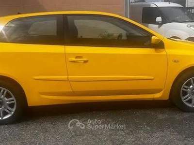Fiat Stilo 3p 2.4 20v Abarth Giallo usata Silvano d'Orba