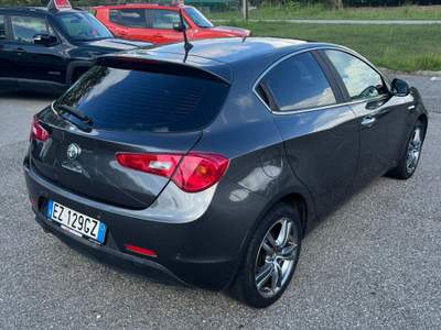 Alfa Romeo Giulietta Giulietta III 2010 1.6 jtdm Exclusive Grigio usata Fontaneto d'Agogna
