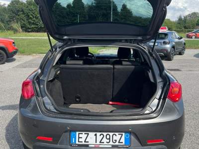 Alfa Romeo Giulietta Giulietta III 2010 1.6 jtdm Exclusive Grigio usata Fontaneto d'Agogna