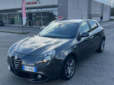 Alfa Romeo Giulietta Giulietta III 2010 1.6 jtdm Exclusive Grigio usata Fontaneto d'Agogna