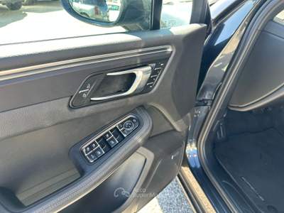 Porsche Macan Porsche Macan 2.0 245CV Grigio usata Santarcangelo di Romagna