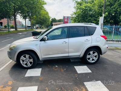 Toyota RAV4 RAV 4 Crossover 2.2 D-Cat 177 CV Luxury usata Torino