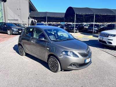 Lancia Ypsilon 1.0 FireFly 5 porte S&S Hybrid Platino Grigio usata Pieve di Soligo
