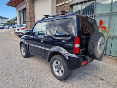 Suzuki Jimny 1.3i 16V cat 4WD JLX Nero usata Levico Terme