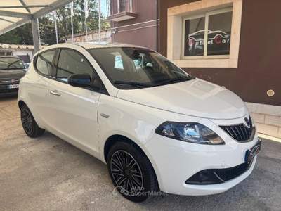 Lancia Ypsilon 1.0 FireFly 5p.S&S Hybryd Gold Bianco usata Priolo Gargallo