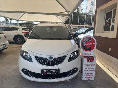 Lancia Ypsilon 1.0 FireFly 5p.S&S Hybryd Gold Bianco usata Priolo Gargallo