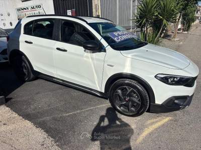 Fiat Tipo 1.6  MJT   130 CV  CROSS   Bianco usata Afragola