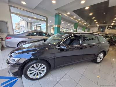 Volkswagen Passat Passat Var. 2.0 TDI 122 CV EVO DSG Bus. Nero usata SAN MICHELE SALENTINO