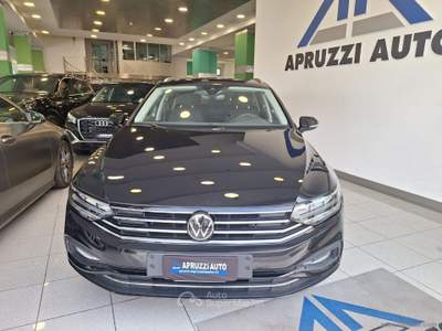 Volkswagen Passat Passat Var. 2.0 TDI 122 CV EVO DSG Bus. Nero usata SAN MICHELE SALENTINO