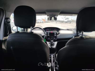 Lancia Ypsilon Ypsilon 1.3 MJT 95 CV 5p. S&S Gold Bianco usata Lavis