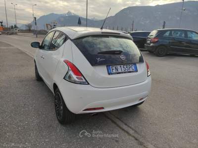 Lancia Ypsilon Ypsilon 1.3 MJT 95 CV 5p. S&S Gold Bianco usata Lavis