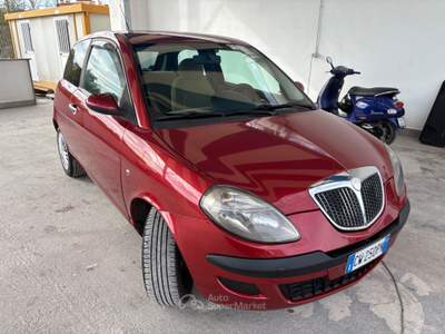 Lancia Ypsilon Multijet 16V Argento Rosso usata ALTAMURA