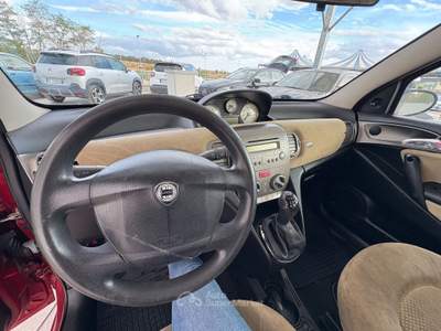 Lancia Ypsilon Multijet 16V Argento Rosso usata ALTAMURA