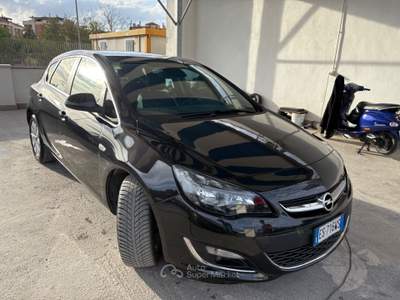 Opel Astra 5 porte Cosmo Nero usata ALTAMURA