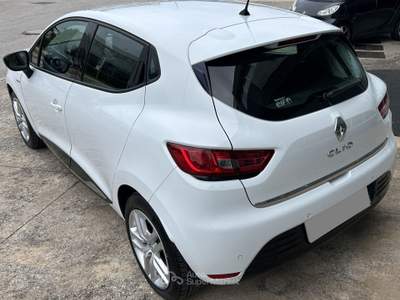 Renault Clio Clio 5p 1.2 16v Limited Collection ok neopatentati Bianco usata Conegliano