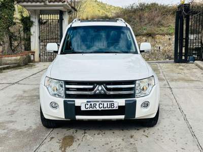 Mitsubishi Pajero 3.2 DI-D 16V aut. 5p. Instyle DPF Bianco usata Morano Calabro