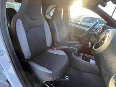 Toyota Aygo 1.0 VVT-i 72 CV 5 porte Active Bianco usata Alife