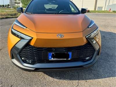 Toyota C-HR Toyota CH-R Lounge Premiere 2.0 PJEV Arancione usata Luzzara