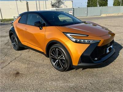 Toyota C-HR Toyota CH-R Lounge Premiere 2.0 PJEV Arancione usata Luzzara