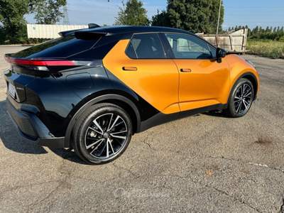 Toyota C-HR Toyota CH-R Lounge Premiere 2.0 PJEV Arancione usata Luzzara