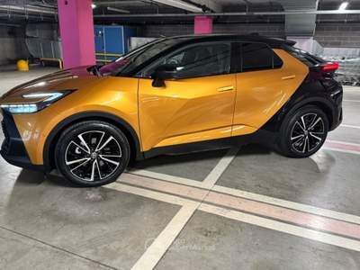 Toyota C-HR Toyota CH-R Lounge Premiere 2.0 PJEV Arancione usata Luzzara