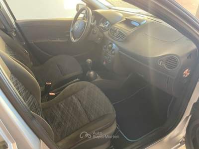 Renault Clio Storia 1.2 5 porte Confort Argento usata LUCERA