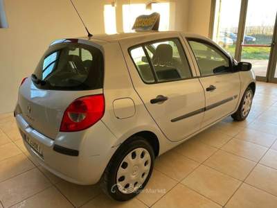 Renault Clio Storia 1.2 5 porte Confort Argento usata LUCERA