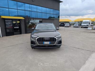 Audi Q3 45 TFSI e S tronic Business Plug in Hybrid Grigio usata Cremosano