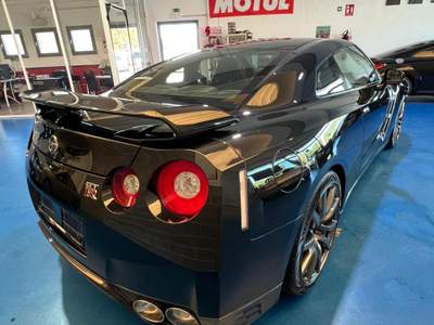 Nissan GT-R NISSAN GT-R 3.8 V6 Black edition 550cv Nero usata Fontaneto d'Agogna