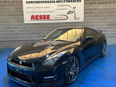 Nissan GT-R NISSAN GT-R 3.8 V6 Black edition 550cv Nero usata Fontaneto d'Agogna