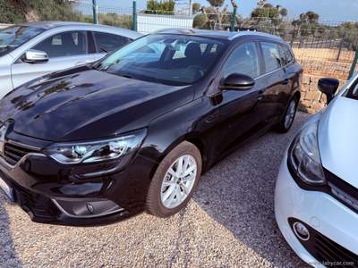 Renault Mégane Mégane Sporter Blue dCi 95 CV Business Nero usata San Michele Salentino