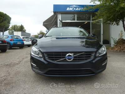 Volvo V60 Geartronic Summum EURO 6 Blu/Azzurro usata Forlì