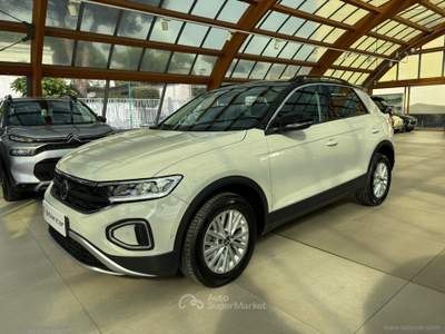 Volkswagen T-Roc T-Roc 1.0 TSI Life Giallo usata Torre del Greco