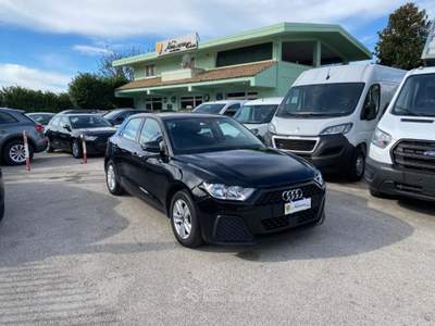 Audi A1 SPB 25 TFSI Business NAVIG/PDC/CARPLAY Nero usata Atripalda