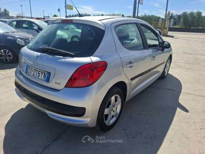 Peugeot 207 1.4 BENZINA/GPL - 2009 5 PORTE Grigio usata ANDRIA