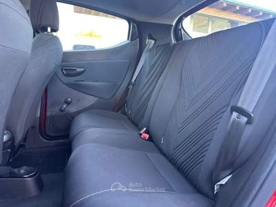 Lancia Ypsilon 1.0 FireFly 5 porte S&S Hybrid Ecochic Silver Rosso usata Oderzo