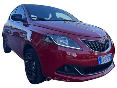 Lancia Ypsilon 1.0 FireFly 5 porte S&S Hybrid Ecochic Silver Rosso usata Oderzo